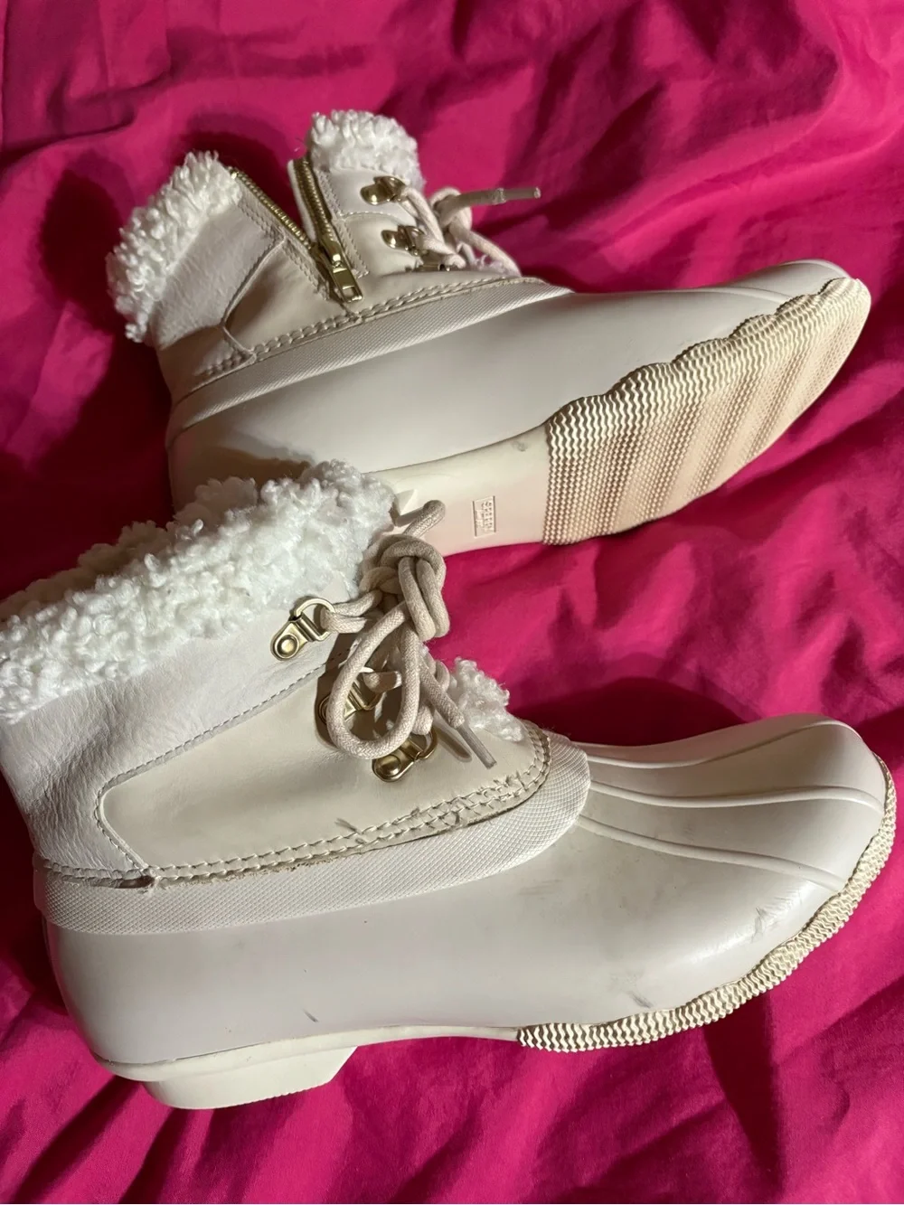 SBAGLIEN1  Sperry Cream Sherpa-Trim Duck Boots
